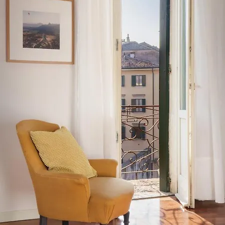 Apartment River Balcony